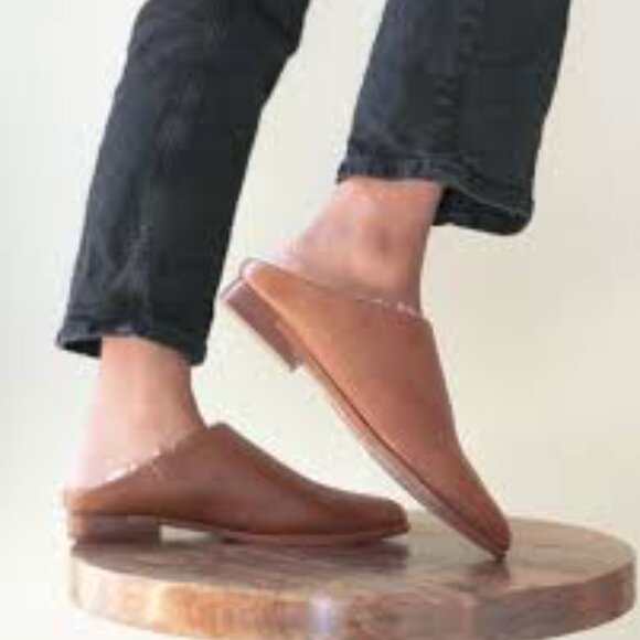 NEW Kelsi Dagger Sail Cognac Leather w Faux Shearling Fur Lining Flat Mule Sz 6 - Picture 1 of 8
